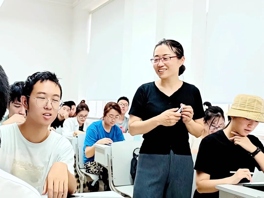 我满怀自豪并乐在其中这位上大老师与学生的双向奔赴