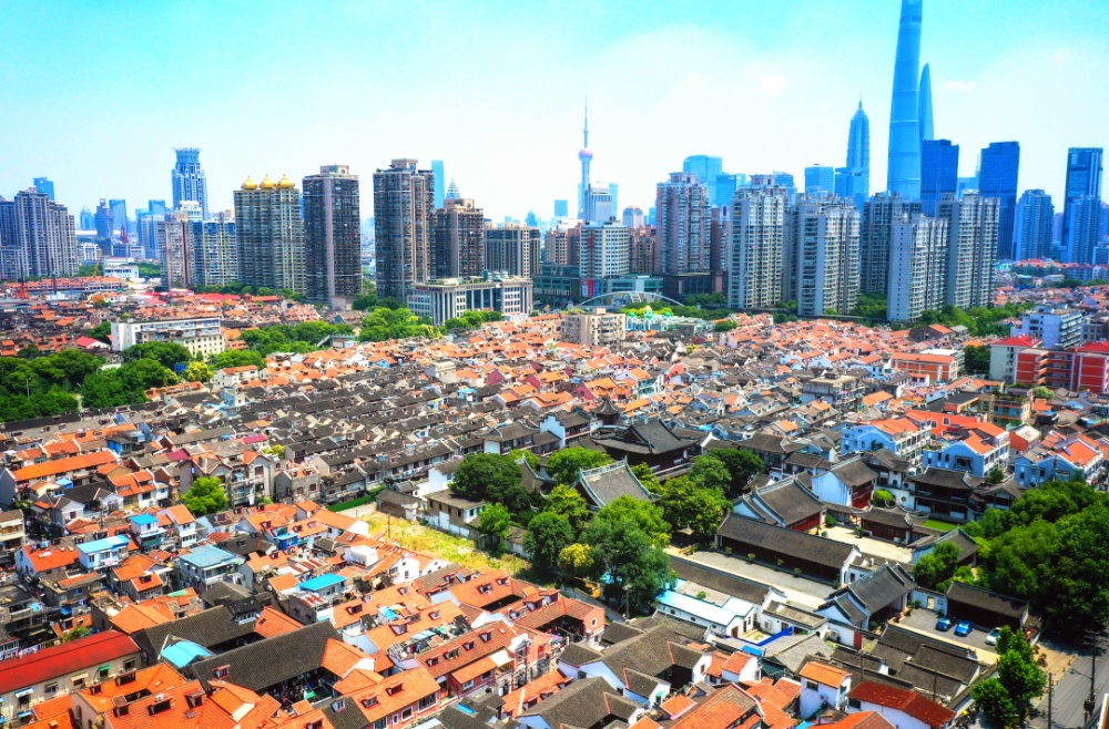 意味着上海"中心"的更新,"封面"的更新,也意味着这座"人民城市"回馈给