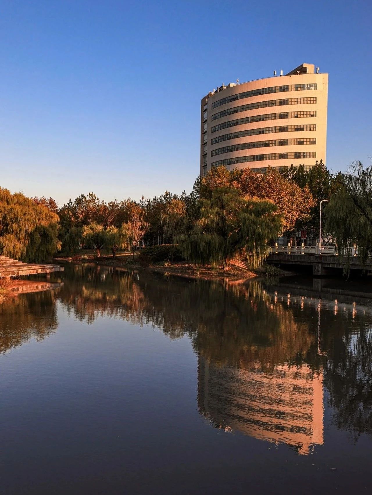 华东师范大学美景图片