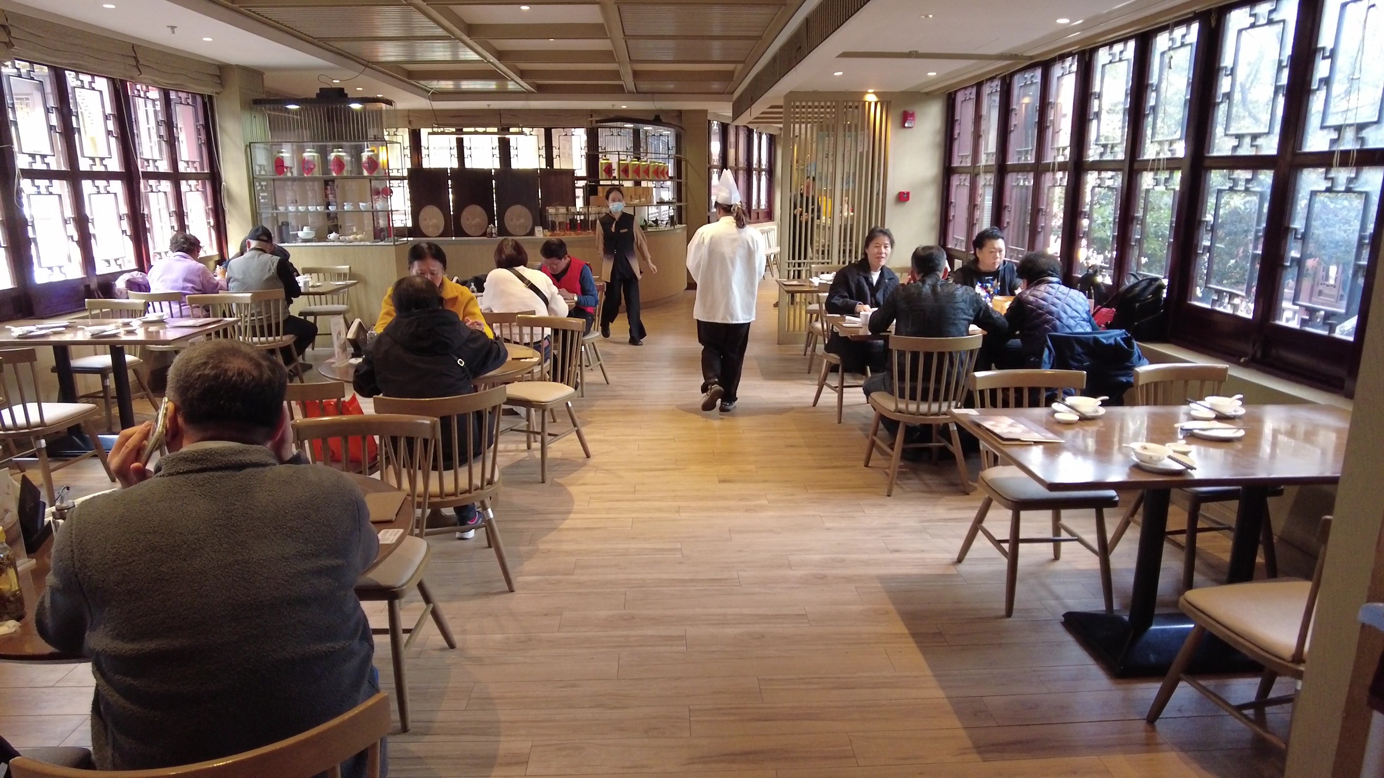 九雌十雄南翔馒头店的蟹膏小笼包上市啦