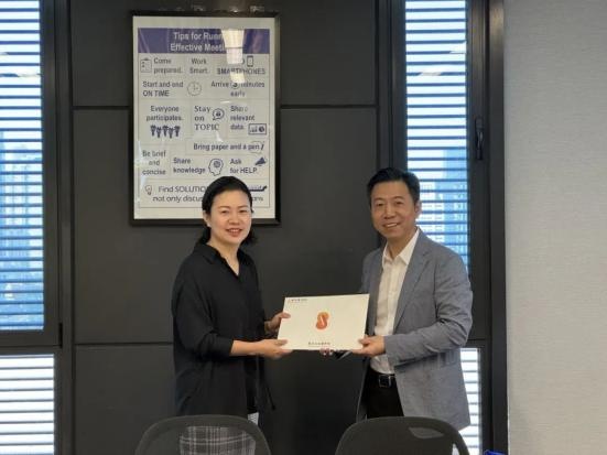 黄浦区各街道全覆盖走访，为重点企业送上定制“服务包”