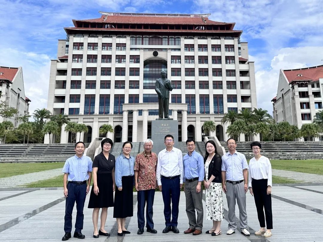 國際交流進行時何鵬程副書記一行赴越南馬來西亞進行工作訪問