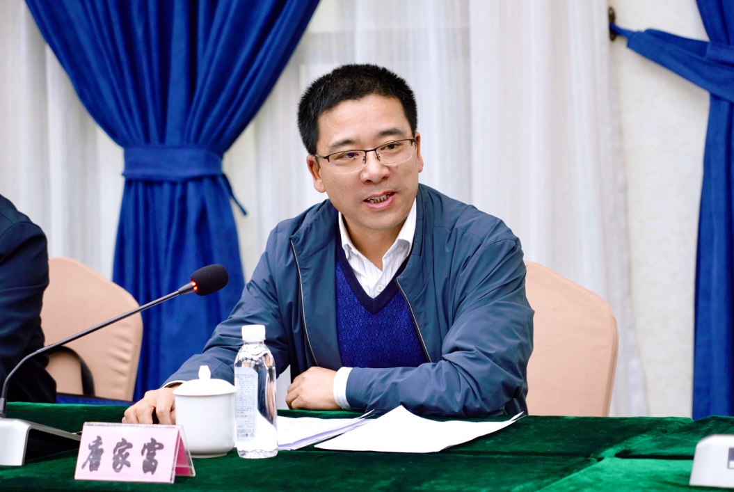 市生态环境保护督察办公室副主任,市生态环境局党组书记唐家富慰问上