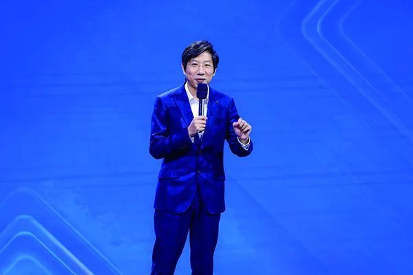 我就想在科普上做点事情记第15届上海市大众科学传播新锐人物黄翔