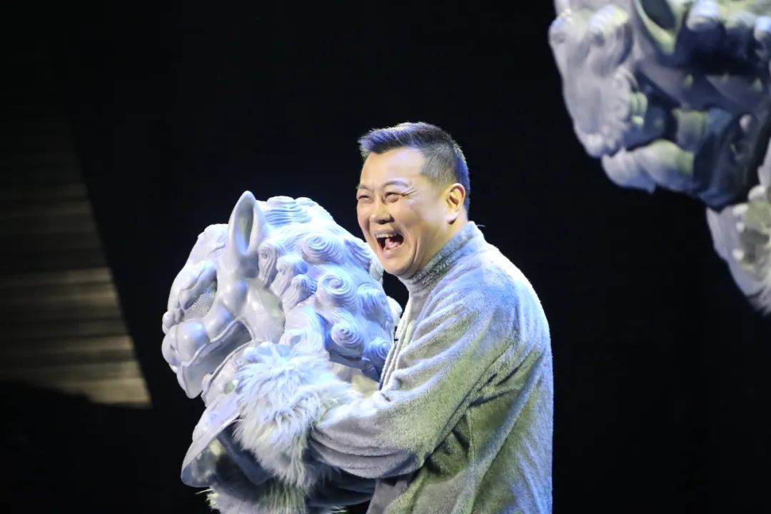 大型原创滑稽戏蒸蒸日上在上海天蟾逸夫舞台上演