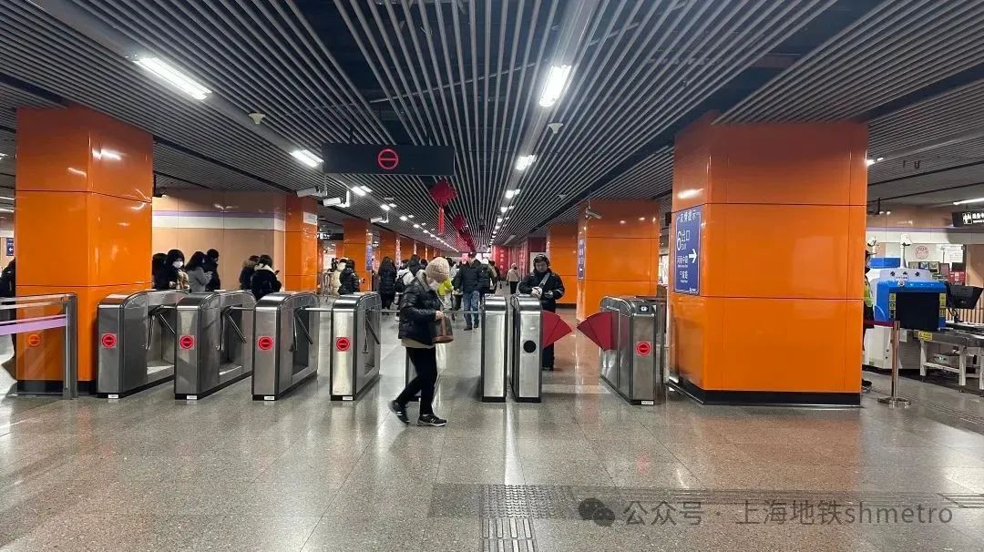提高乘客进出站效率!这几座地铁站闸机布局有新变化_上观新闻