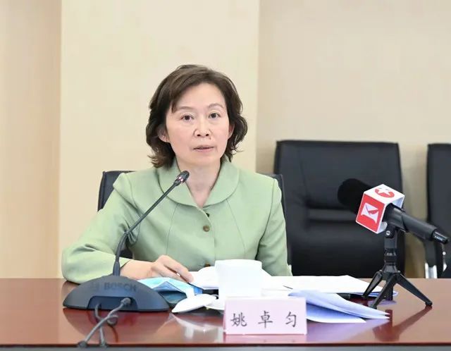 迎全国两会99代表履职风采一份并不完美的建议给这