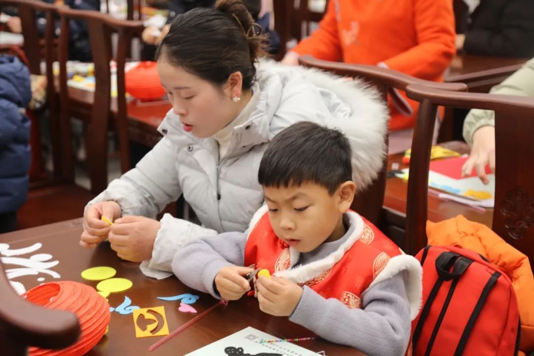 奶乎乎的太可爱了手工灯笼做起来