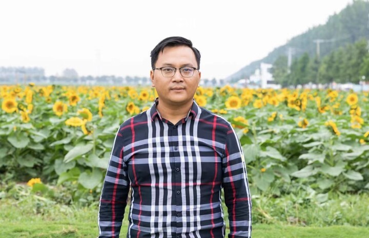 扎根乡村这一年金领小伙跨界变形记