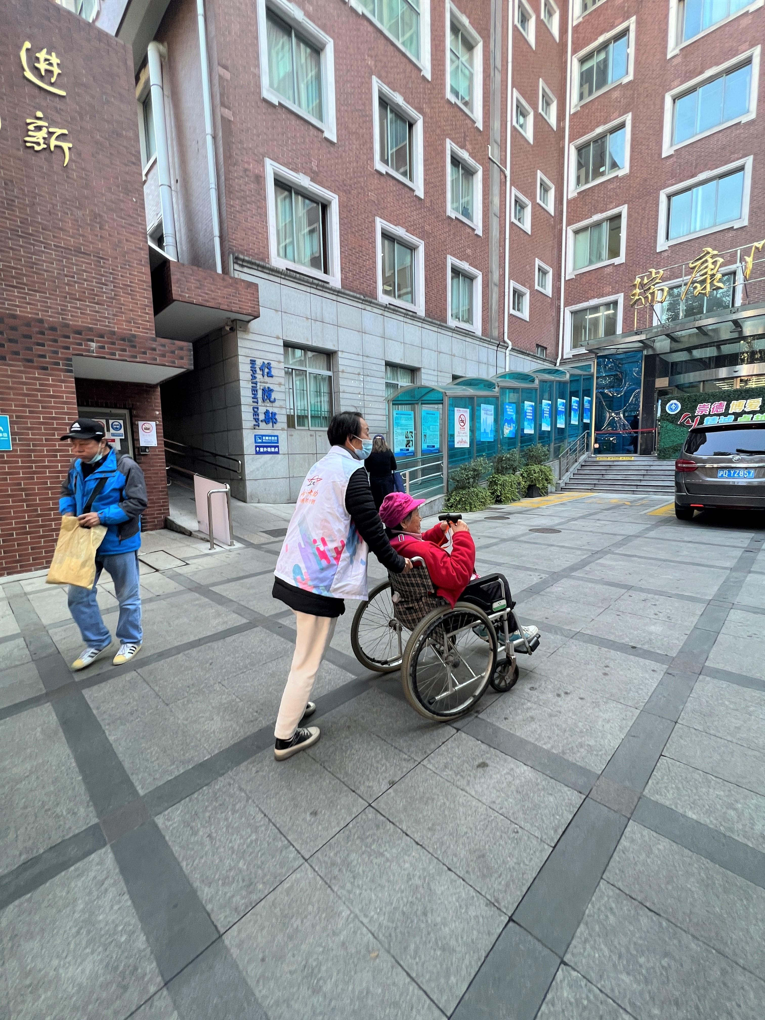 关于友谊医院住院办理陪诊挂号异地医保报销全程代办，流程一路畅通的信息