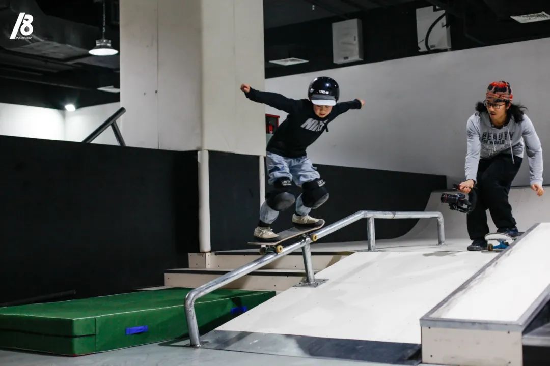 招募半小时学会滑板0基础也能来