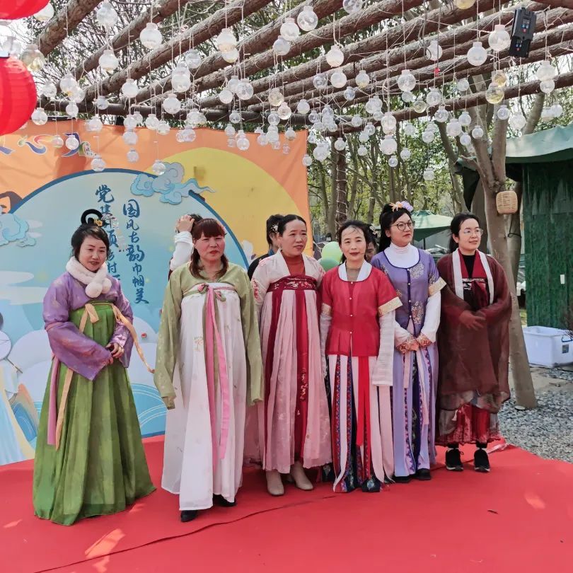 着一袭汉服赴一场南上海浦江第一湾边的古风盛宴