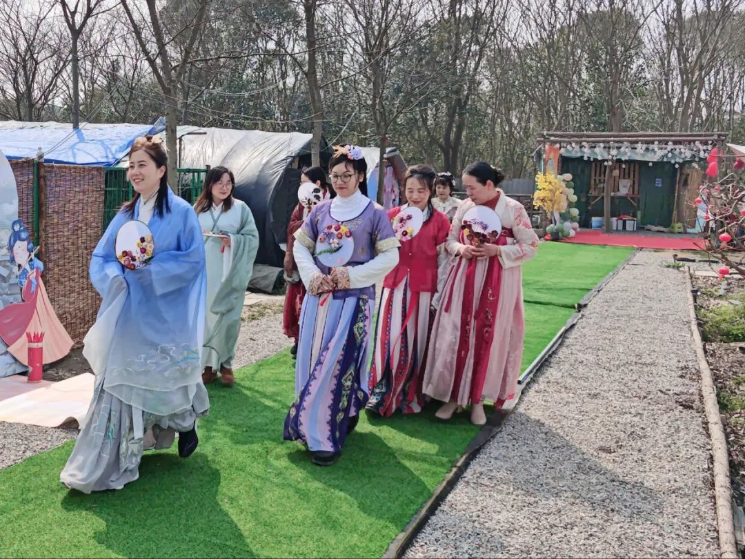 着一袭汉服赴一场南上海浦江第一湾边的古风盛宴