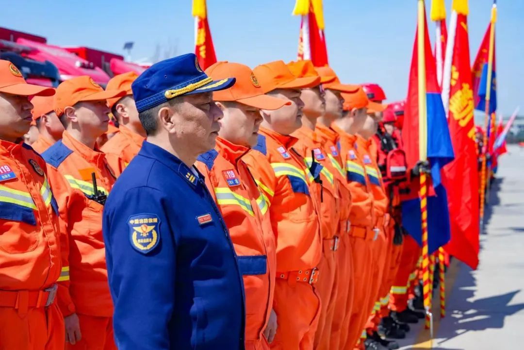 防汛备汛工作上海市消防救援总队组织开展跨区域抗洪抢险无预案拉动