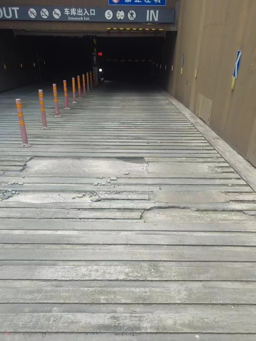 油漆粉刷斜坡修补松江这个居民区微更新了