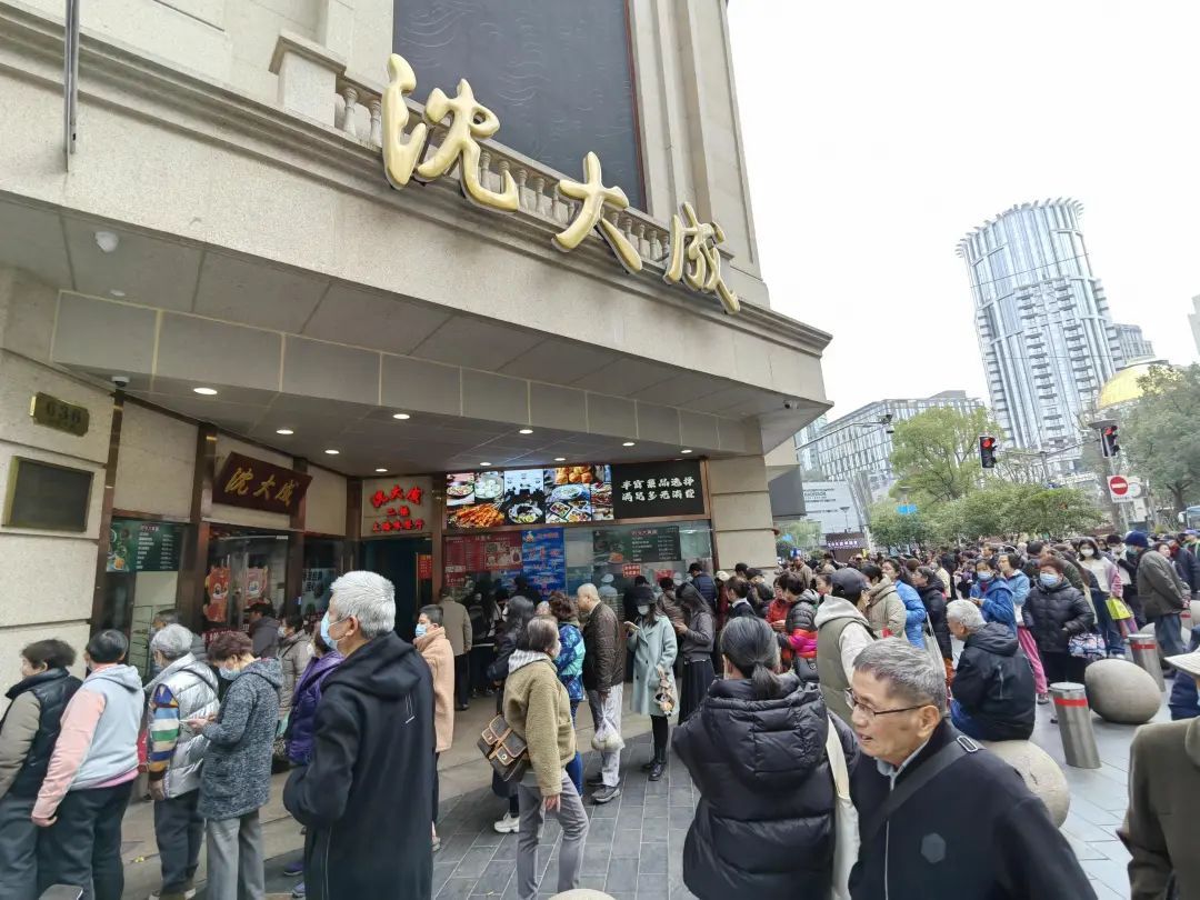 一周连连看黄浦区电动载人爬楼机服务全覆盖董家渡金融城再添新绿