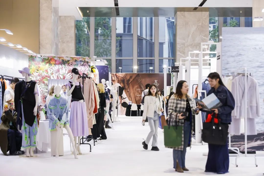 时装周2024秋冬上海时装周即将启幕长宁日程看过来