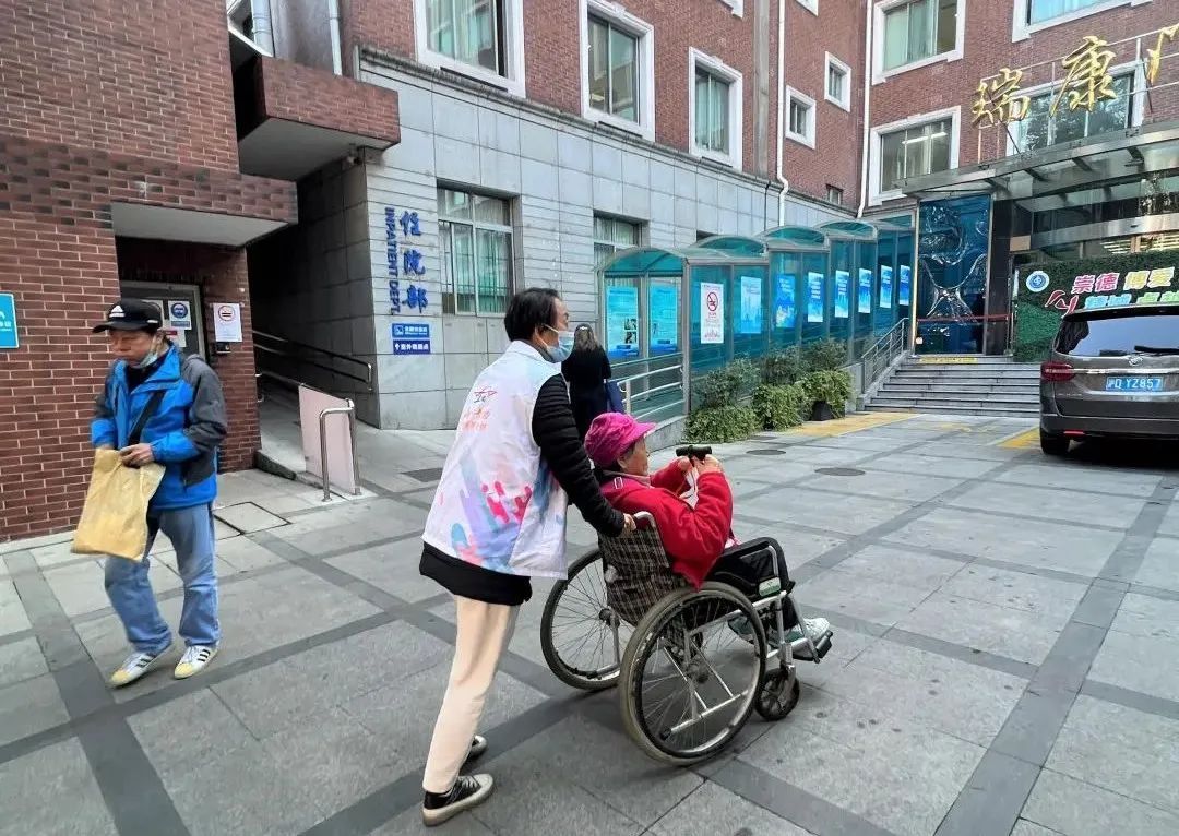 包含天津市口腔医院医院陪诊代挂，助您医路轻松的词条