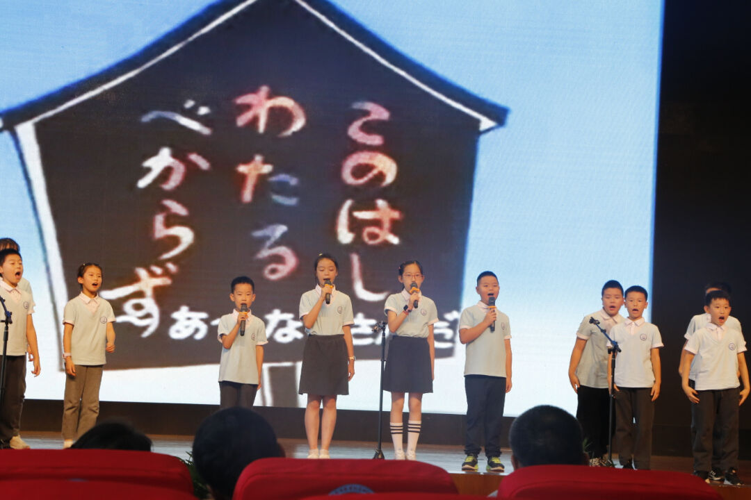 热点聚焦课后服务优秀案例上经贸大附校用活大学资源升级课后服务