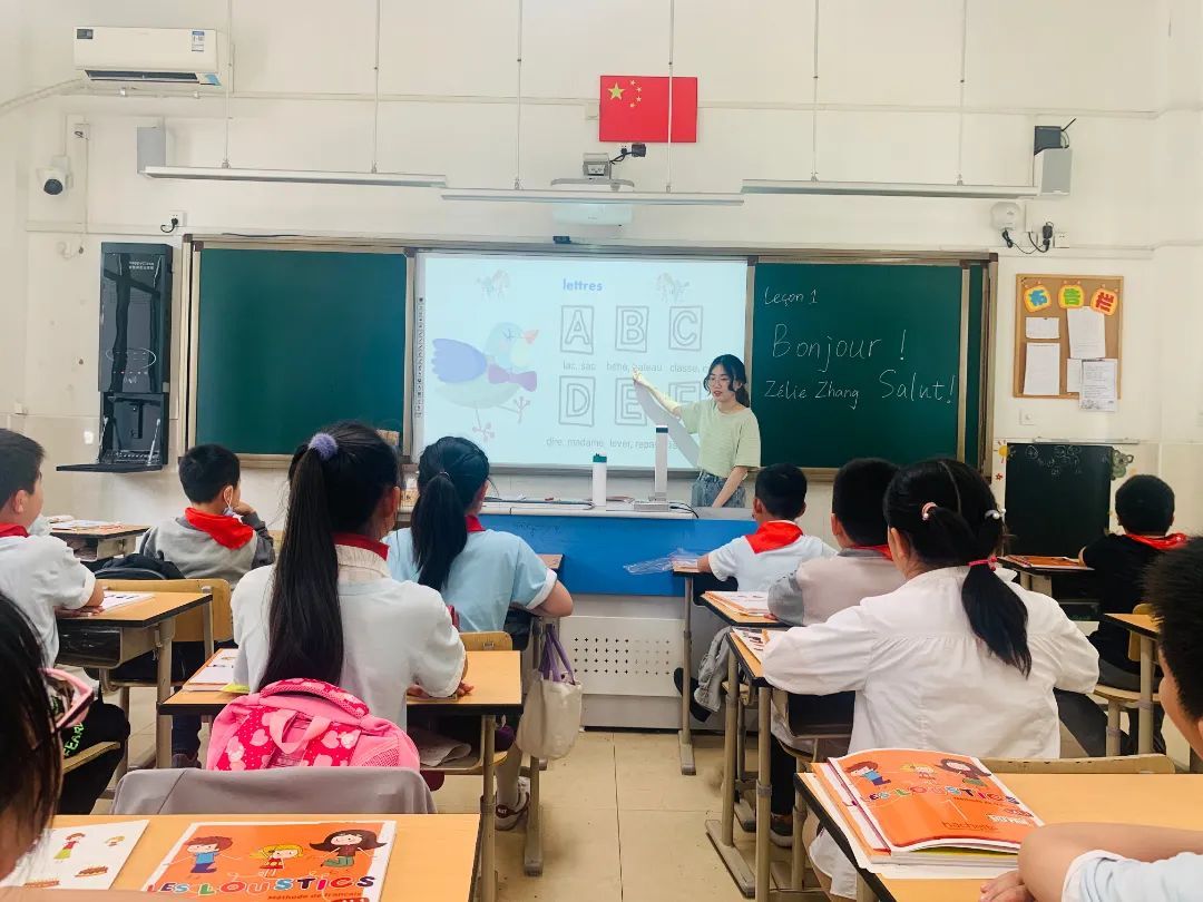 热点聚焦课后服务优秀案例上经贸大附校用活大学资源升级课后服务