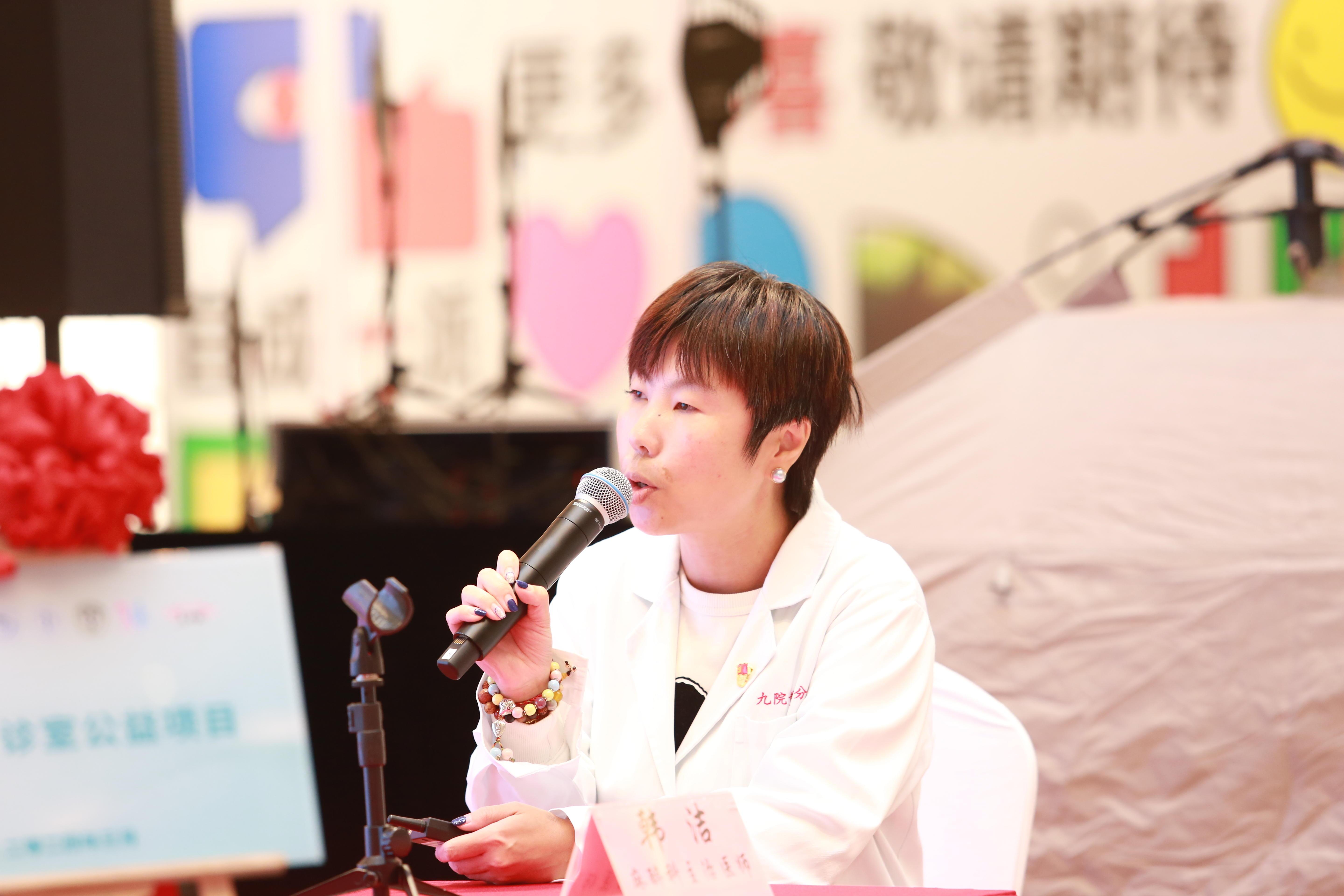 人民选我当代表我当代表为人民她们在兑现庄严承诺