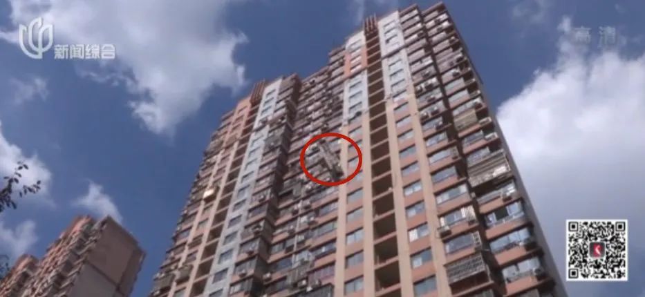 "高空人员对自我保护意识更要强"高处坠亡事故时有发生2020年10月12日