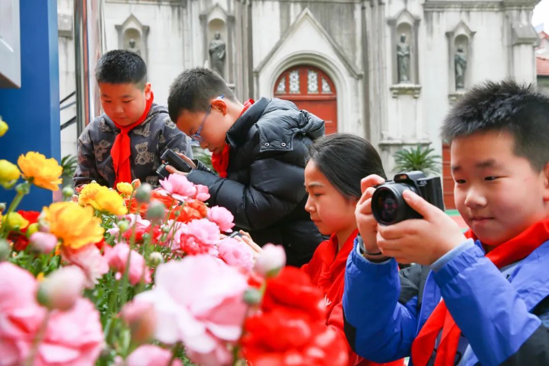 复兴东路第三小学四川南路小学上海市第四聋校瞿溪路小学上外-黄浦
