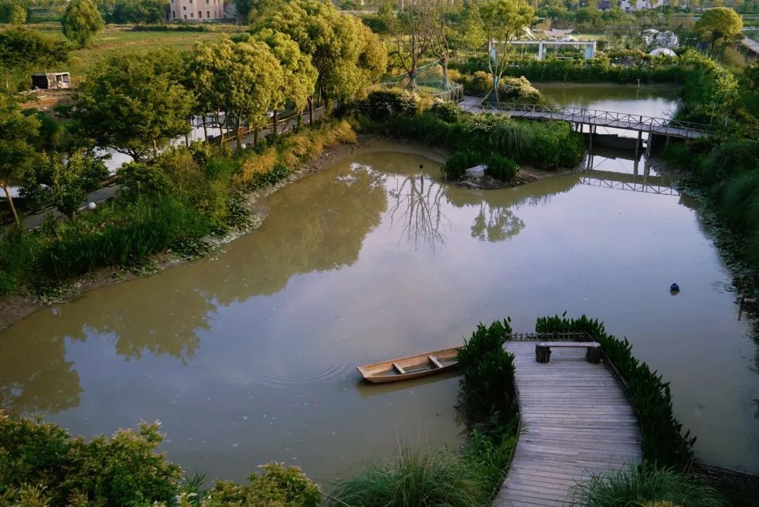 王沈利注意到,八滧村有着许多的老手艺人,木匠,篾匠,剃头匠……"目前