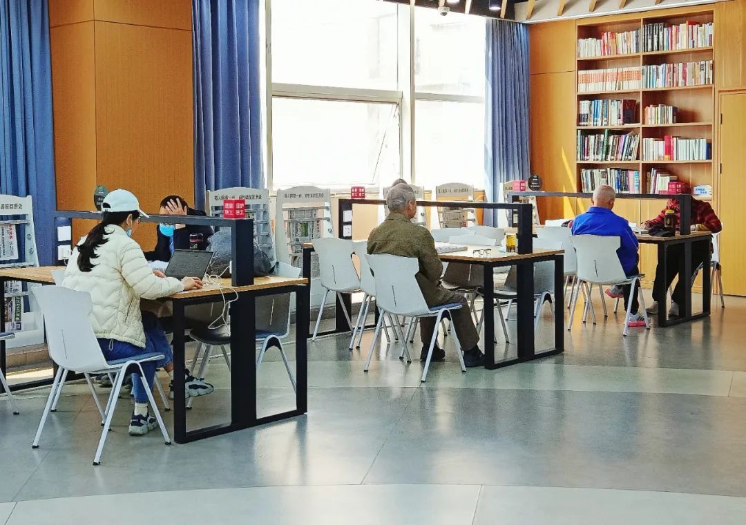 袅袅书香焕春光松江这个社区图书馆点亮诗意生活