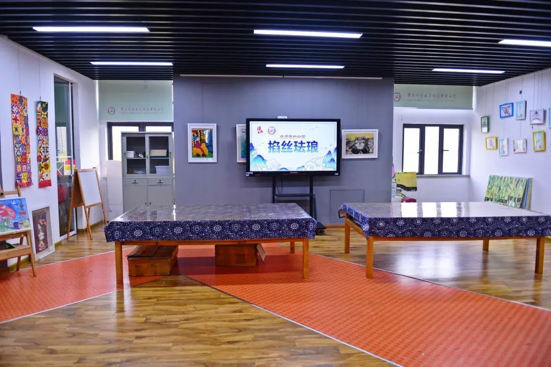 掐丝珐琅怎么掐丝闵行这位最美手作人走进学校