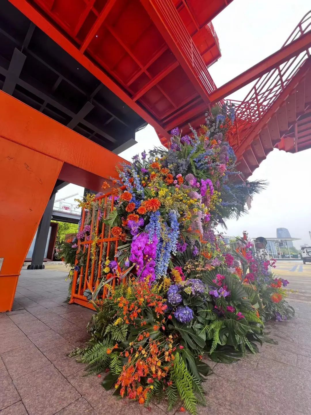 上海国际花展开幕在即徐汇滨江主会场勾勒花花世界