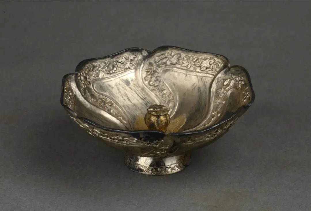 一盏繁花，这是最适合春天的杯子啦~_上观新闻