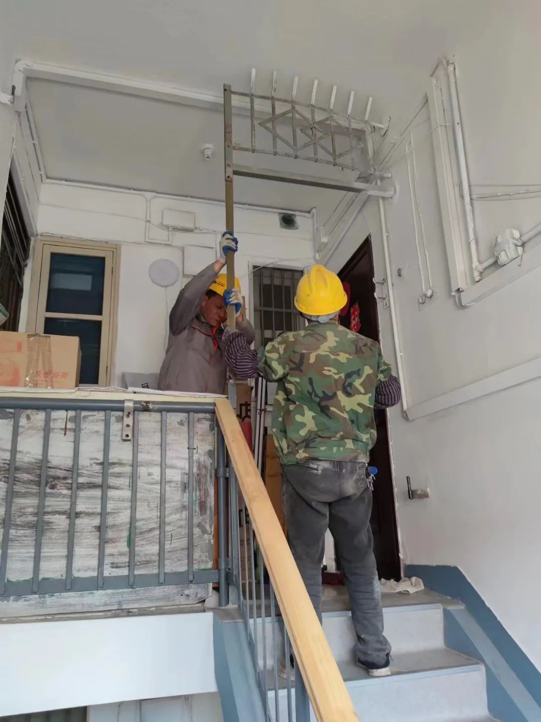 美丽楼道拆违建清堆物组合拳保卫社区公共安全