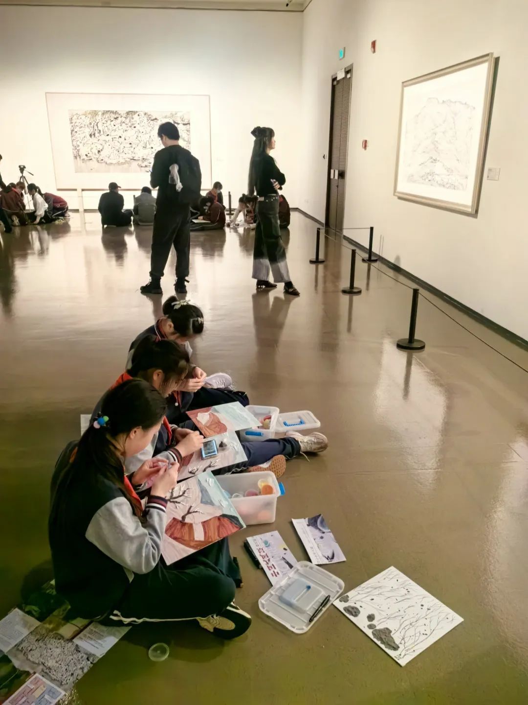 长宁区少年宫的联络,策划,4月12日周五下午仙霞高级中学仙霞书画社在