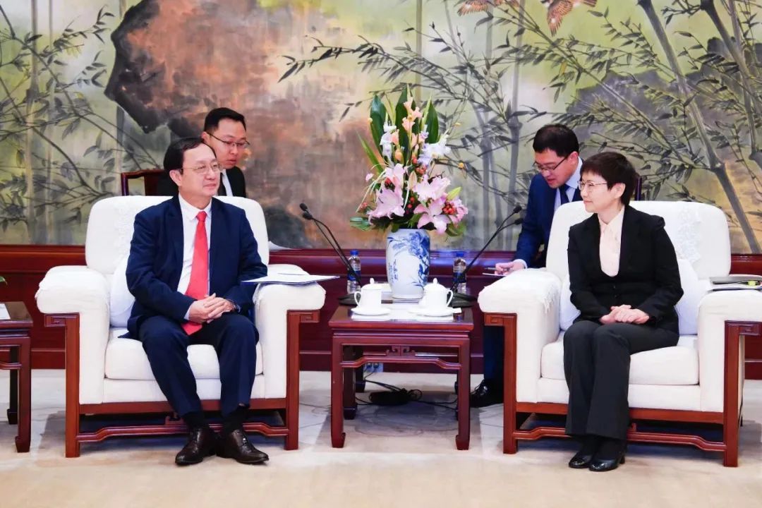 上海市科委与越南科技部国家科技创业与商业化发展局签订合作备忘录