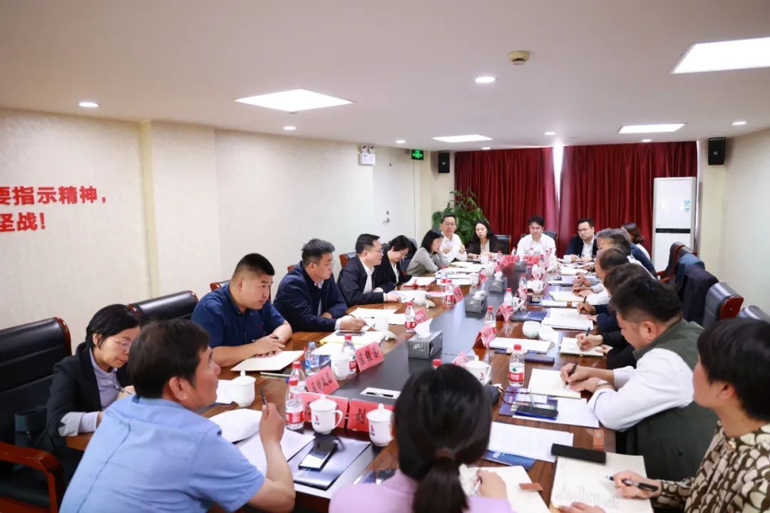 袁泉走访调研西渡街道