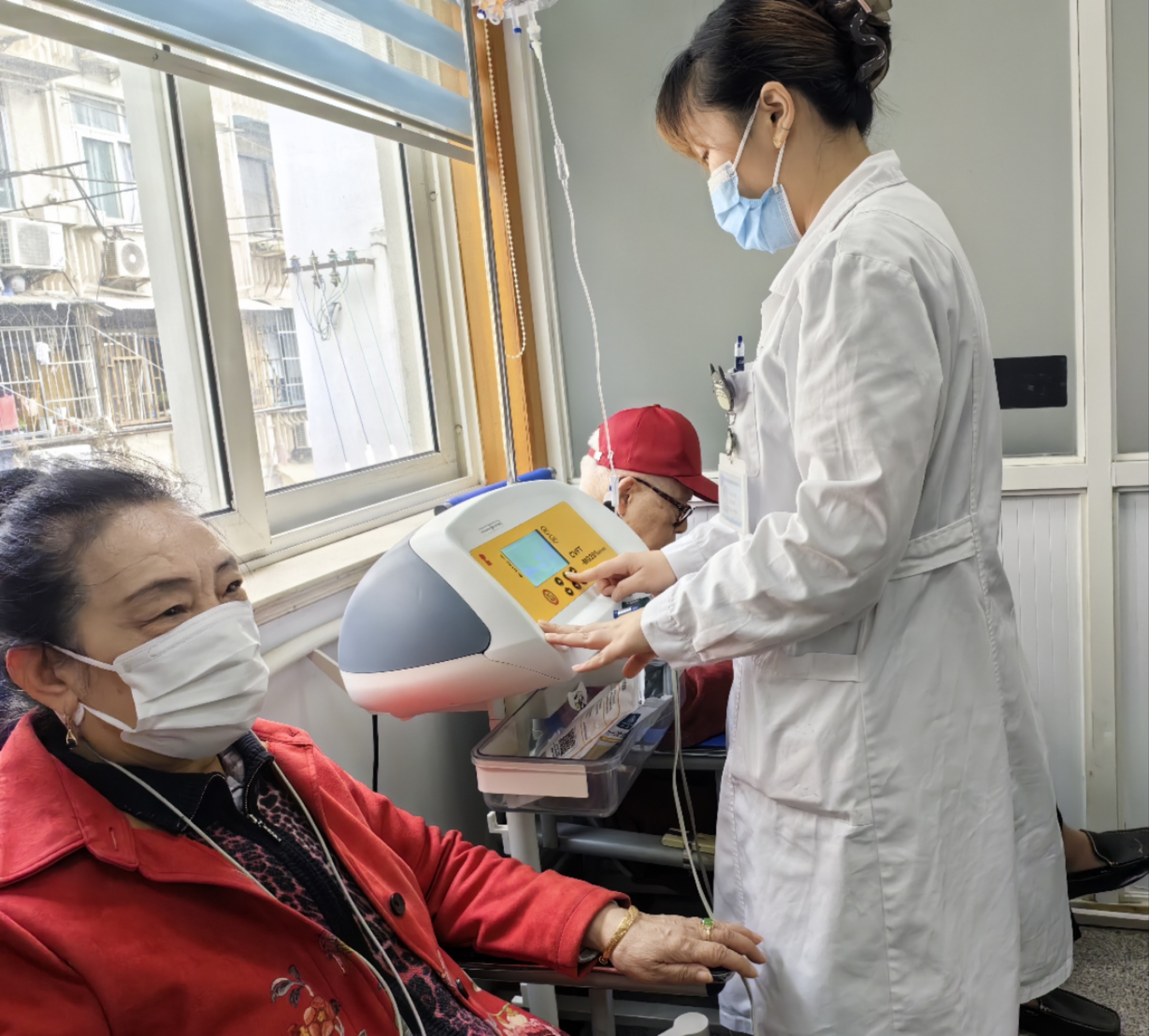 这里的"一站式"社区护理综合服务,让患者"少跑路"