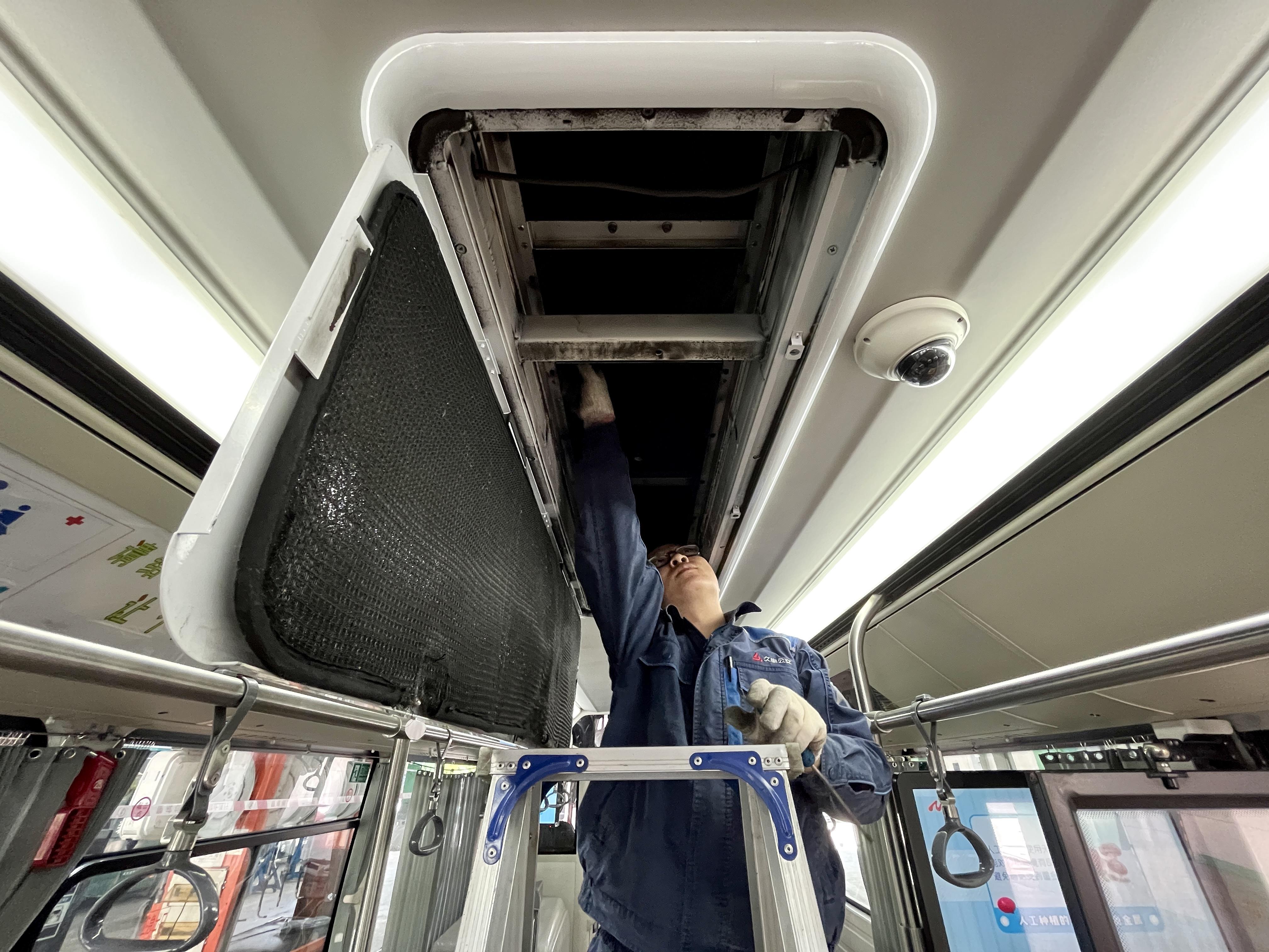 局限于传统的清洁和检修,更是对公交车空调系统的全方位升级和维护