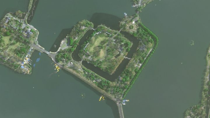 再加上满含"ai"的情诗江苏的花式"比心"找寻到六处爱心形状的景观我们