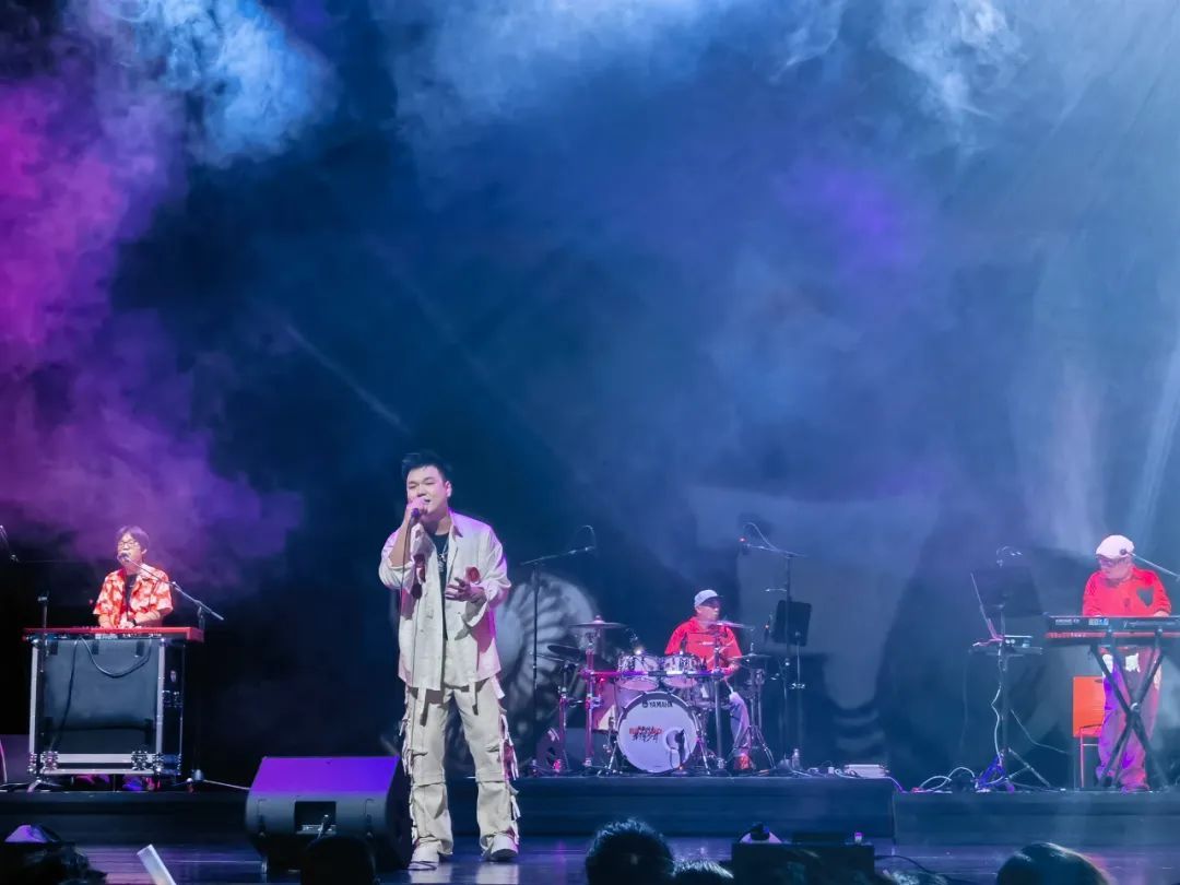 歌手返场再返场!云间剧院这场演唱会将爱的氛围感拉满
