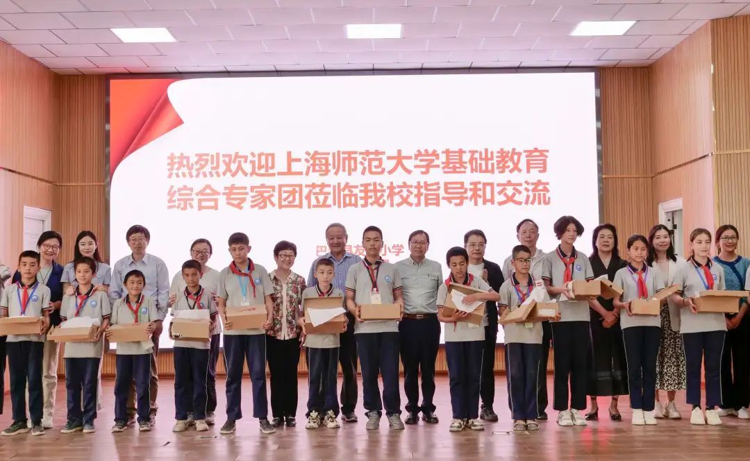 巴楚县教育系统迎来上海专家调研并指导工作丨走进静安对口支援地区