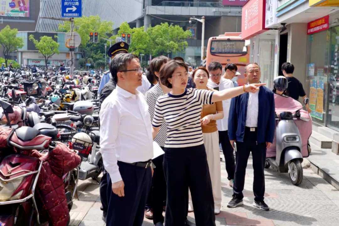 边督边改|闵行区委副书记,区长陈华文以"四不两直"方式调研检查生态