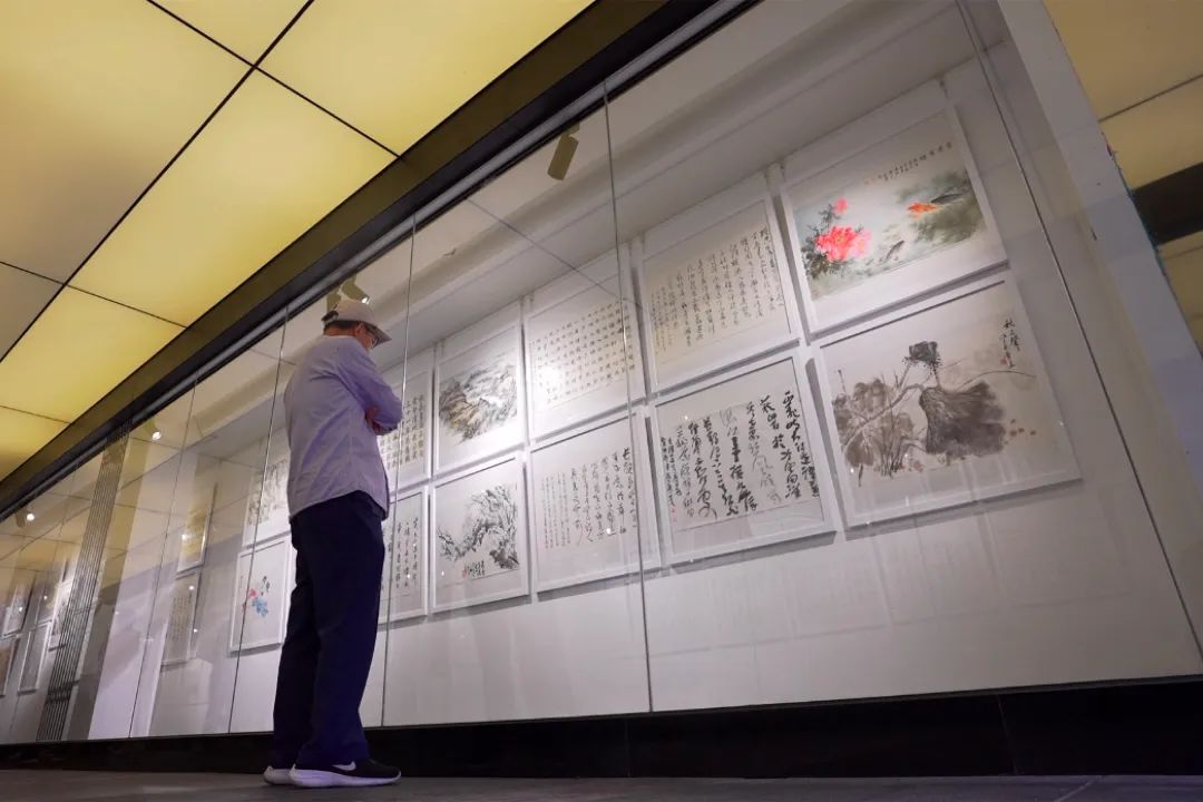 庆祝上海解放75周年——翰墨丹青伴高歌书画作品展开幕