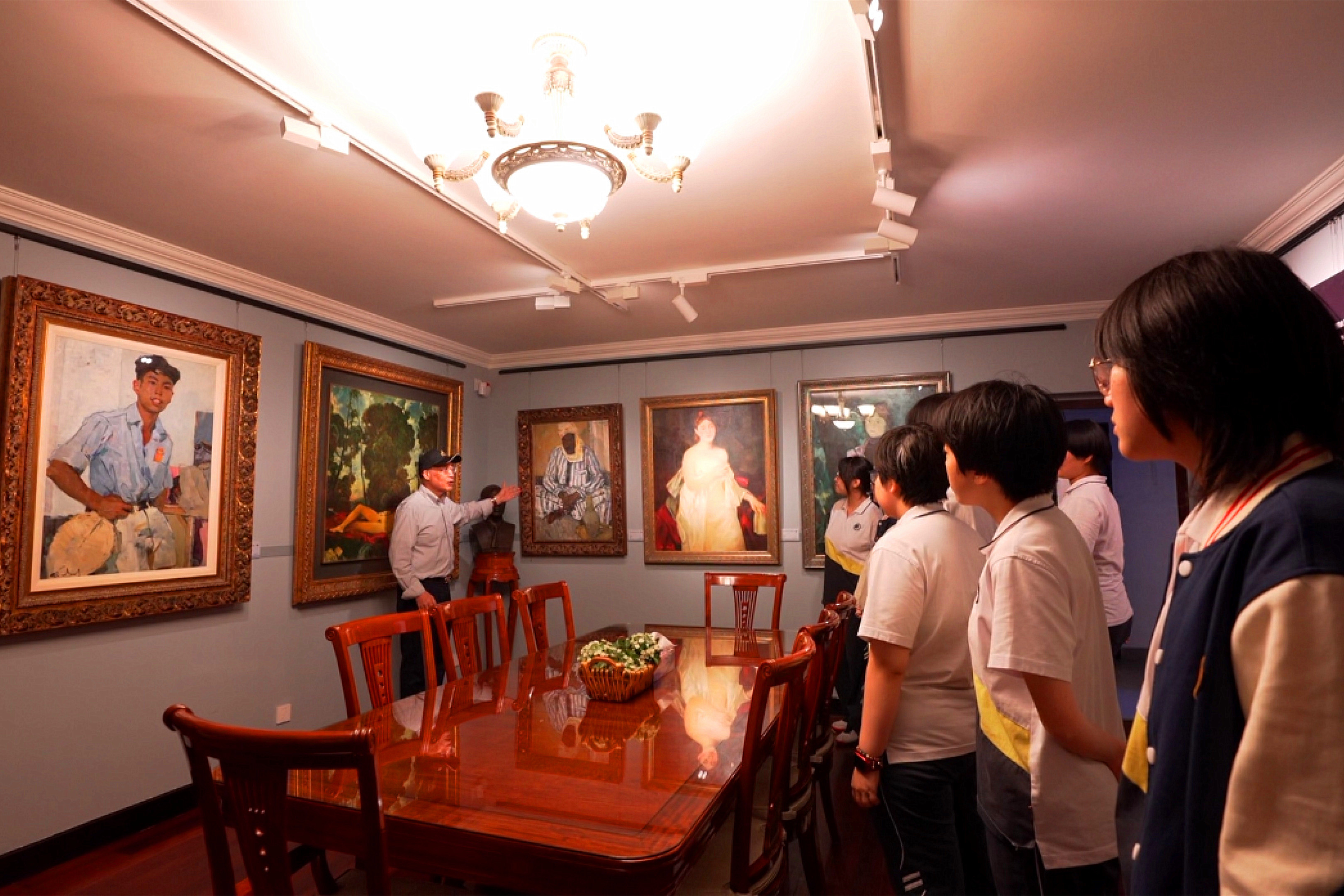 辉煌岁月——梅尔尼科夫诞辰105周年纪念展,是上海梅尔尼科夫美术馆为