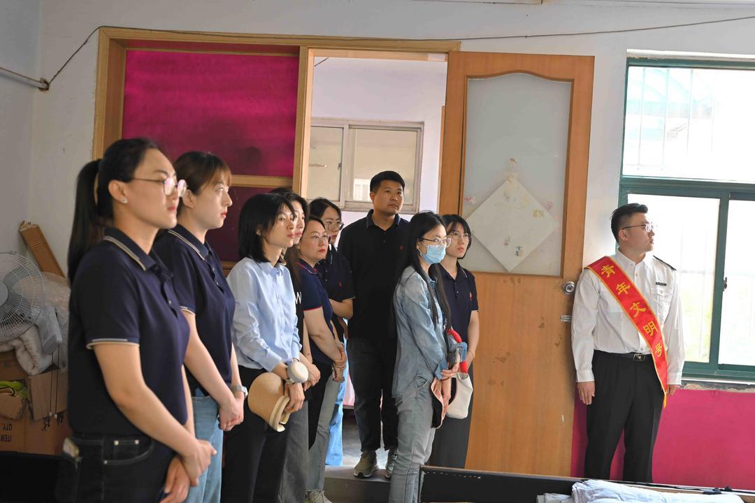 为了支持语训中心的发展,提高孩子们的康复训练质量,融发集团在了解到