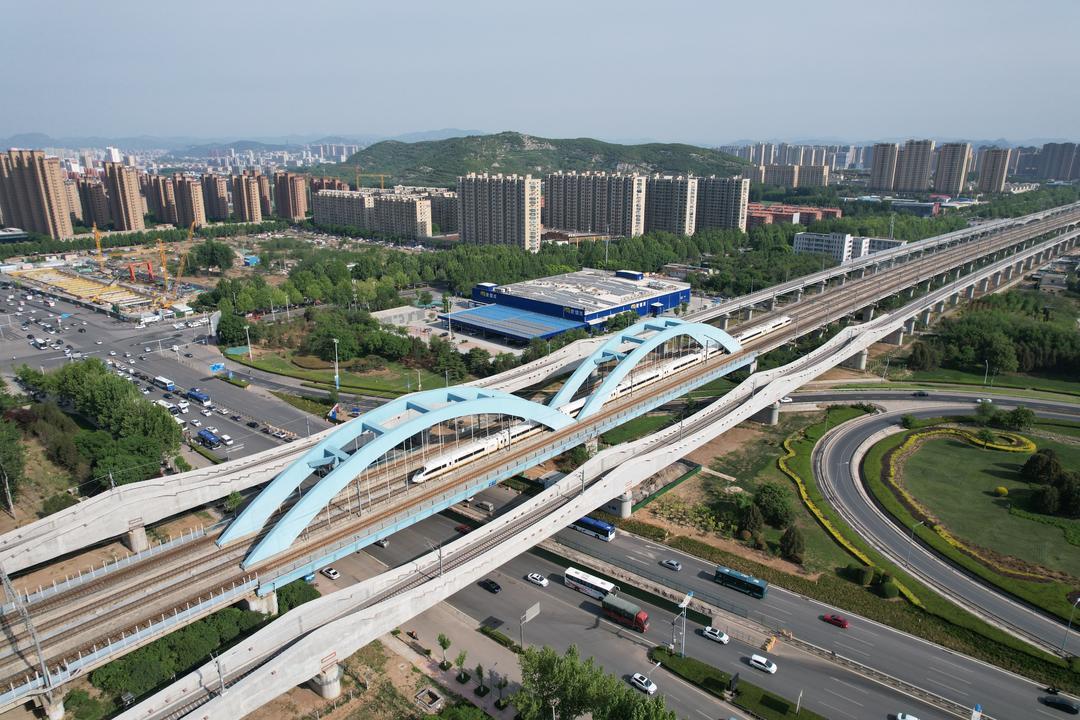 "零沉降"济南轨道交通4号线成功连续穿越三条高铁线