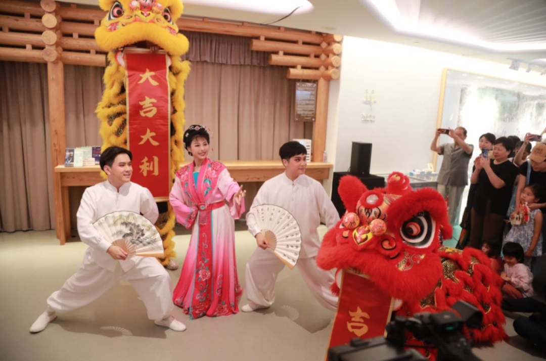 剧院开起"游园会",带来戏韵和非遗沉浸式体验