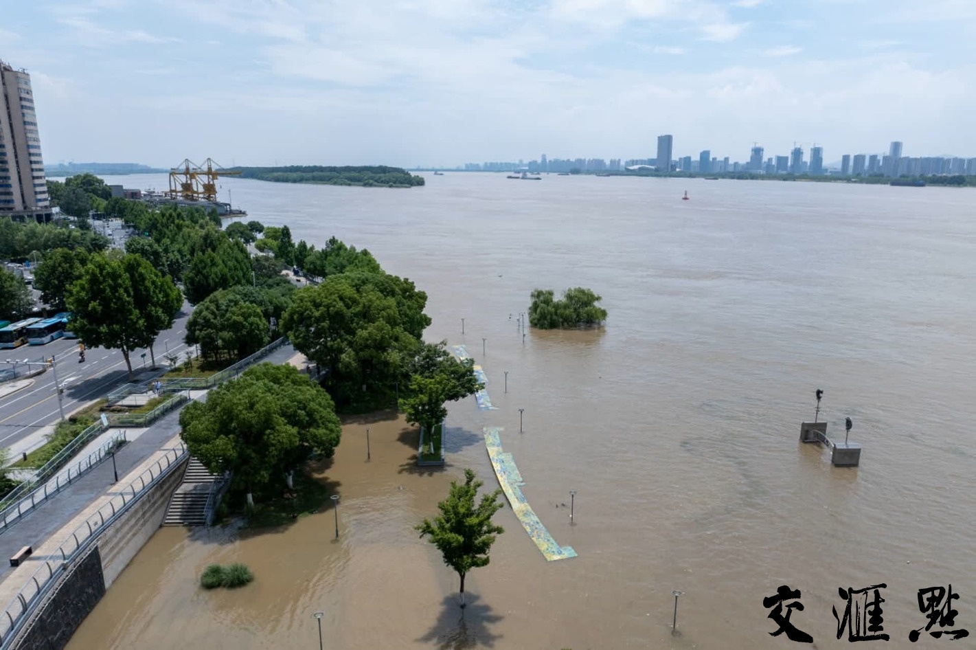 长江南京段持续维持高水位段.