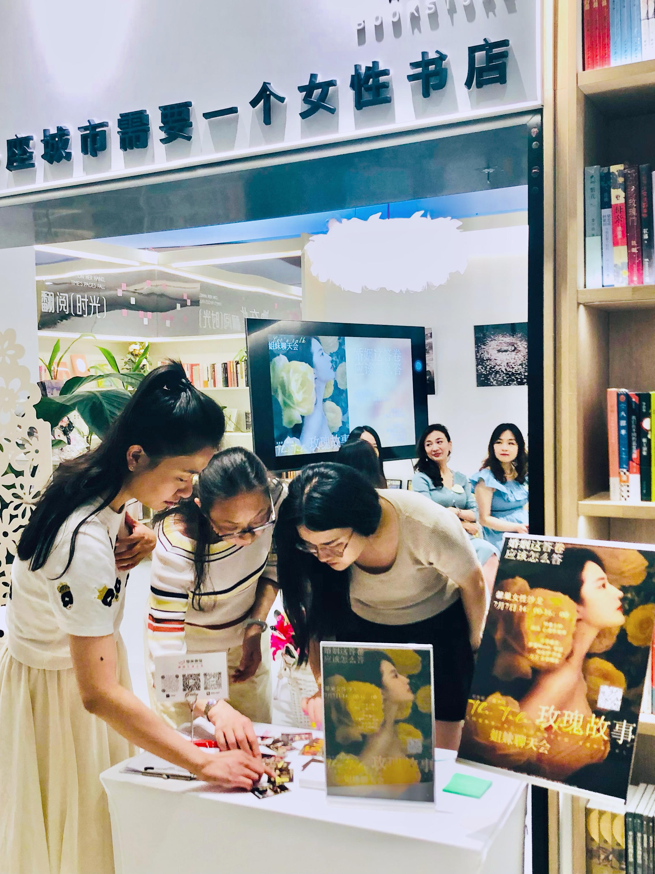 有人在左顾右盼中偏离了航线,有人在兜兜转转中找回了初心.