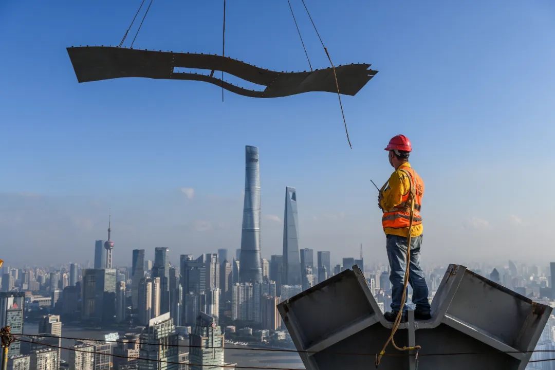 用镜头展现云端"最美"劳动者 ▸影像◂